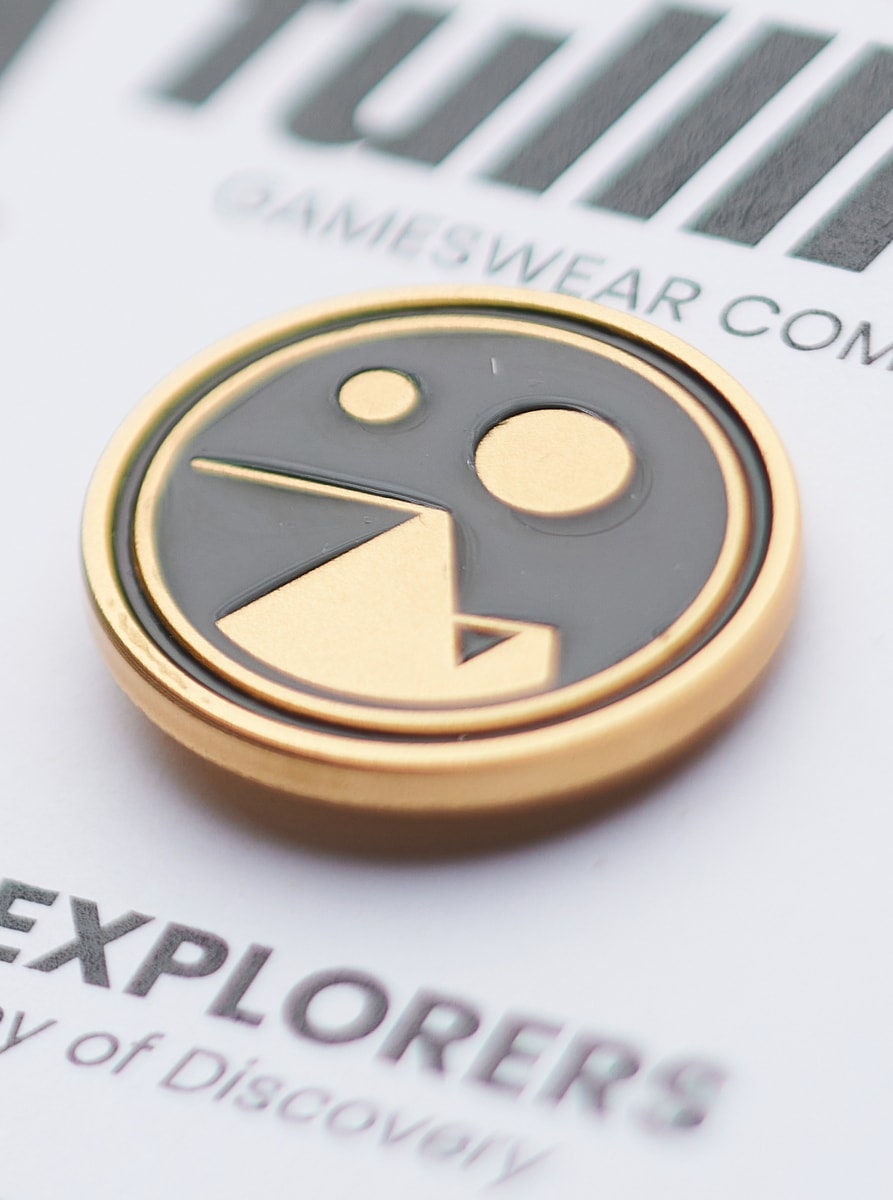 Explorer legendary Pin